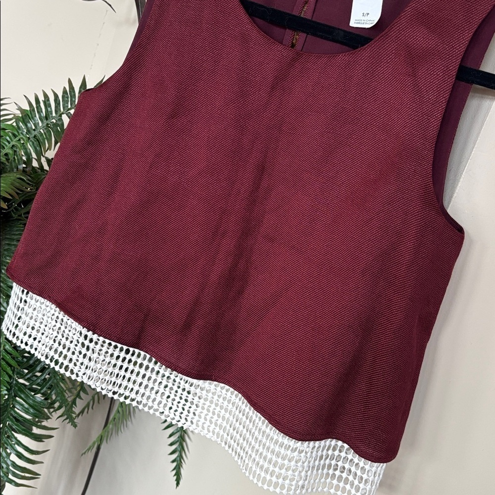Club Monaco Burgundy Linen Blend Sleeveless Crop Top w/ White Mesh Lace Underlay - Picture 7 of 15